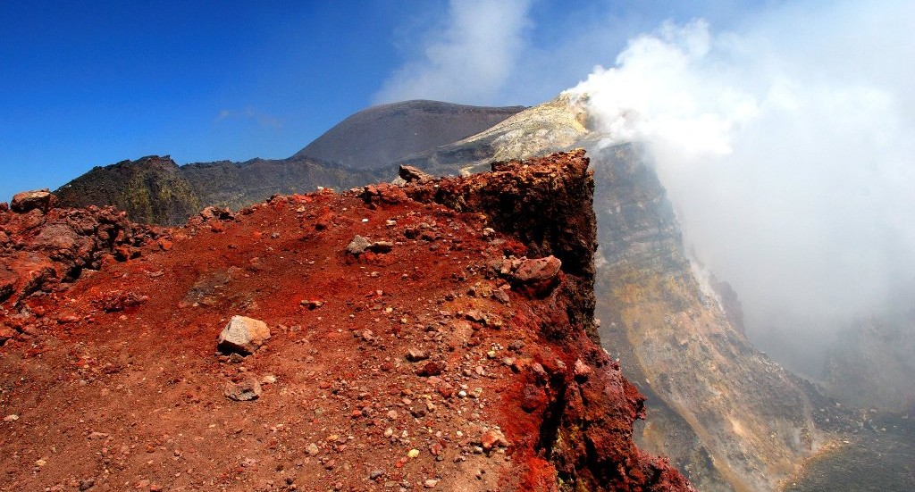 Etna Crateri sommitali Bocca nuova